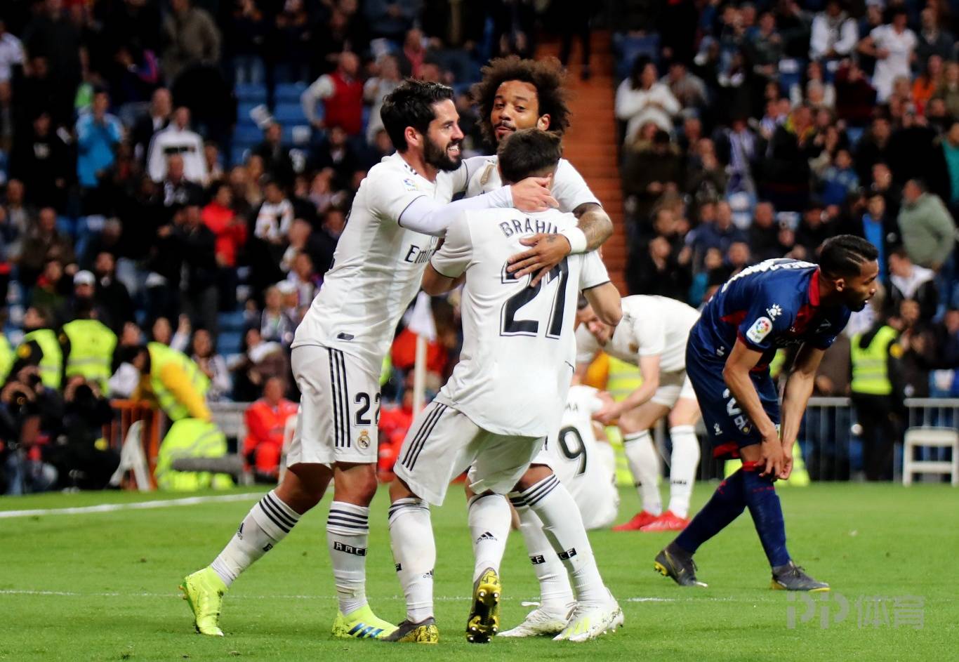 德信app-皇家马德里客场逆转战胜对手,保持西甲领先优势
