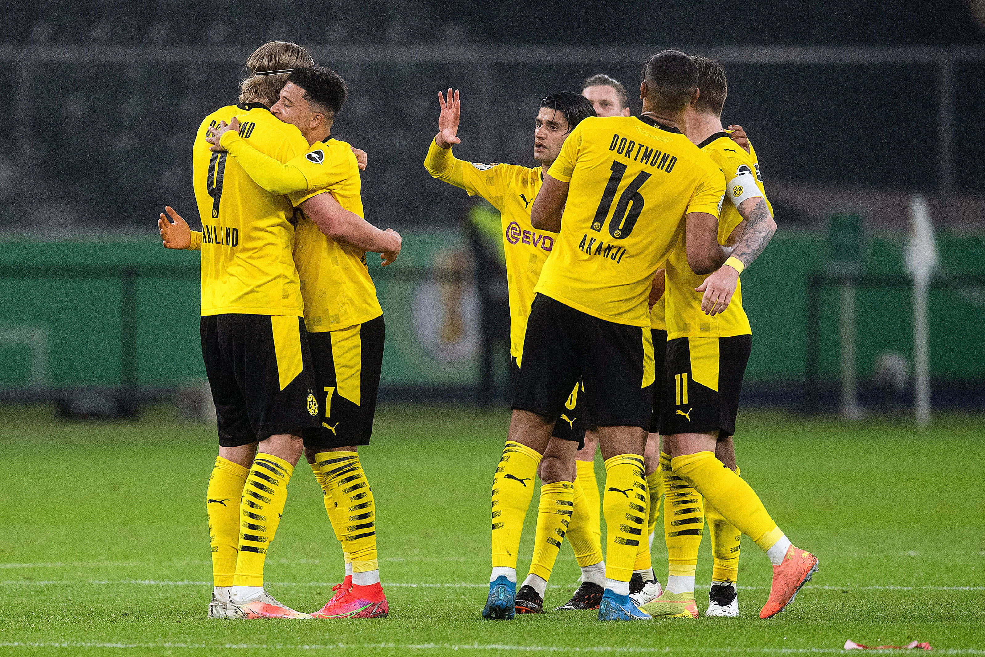 德信app-尤文图斯客胜,欧冠四强席位稳固