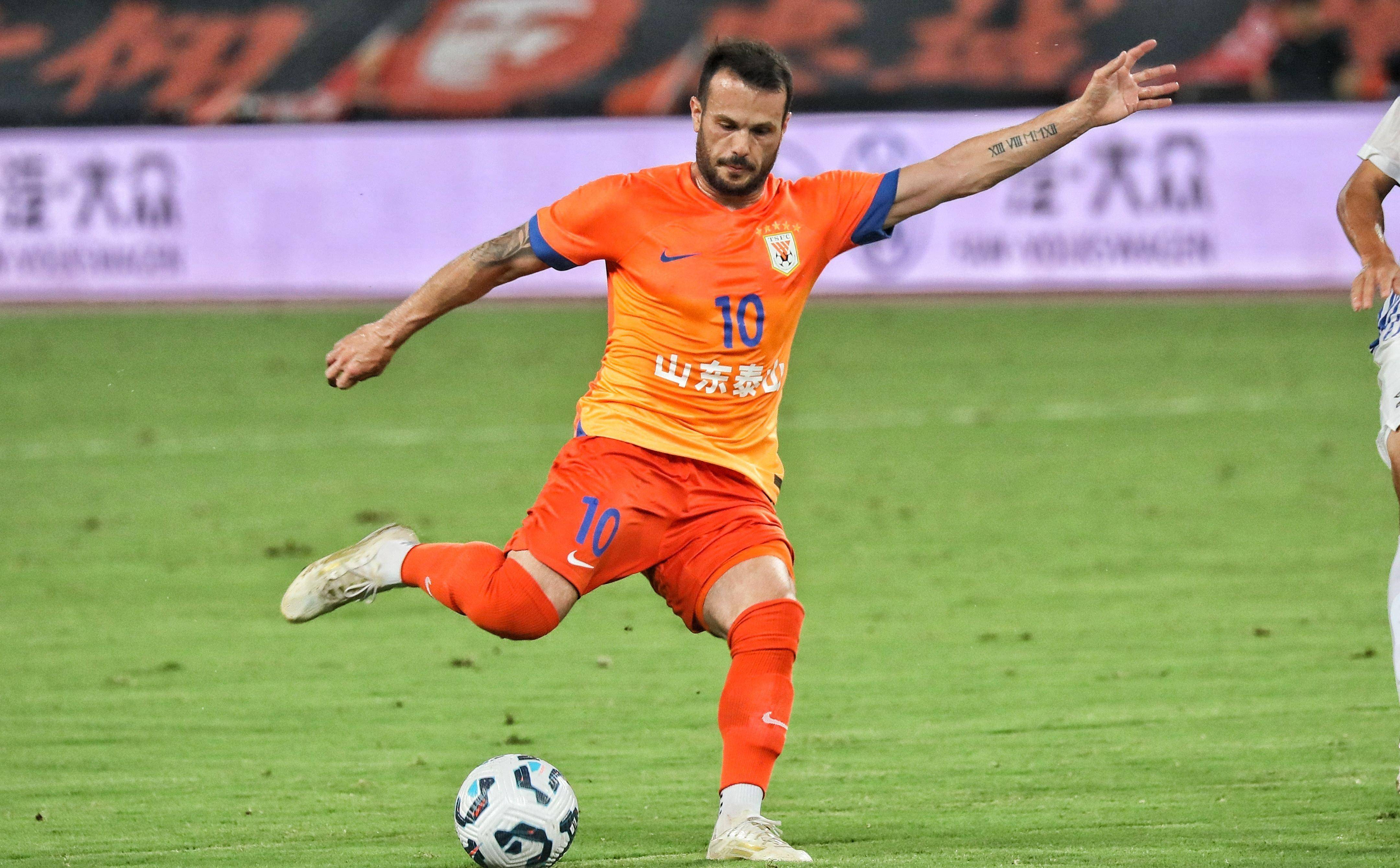 德信app下载-阿联酋球队庆祝成功晋级,亚冠淘汰赛不败