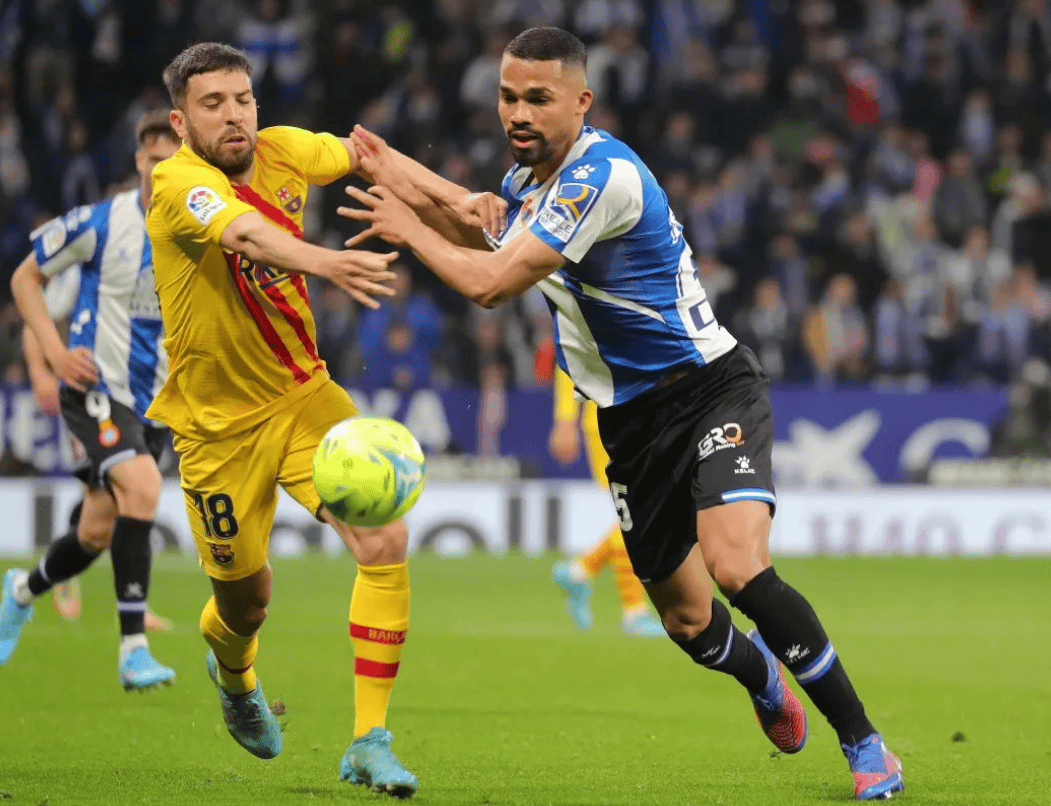 德信官网下载-比利亚雷亚尔主场惨败,欧战希望受挫