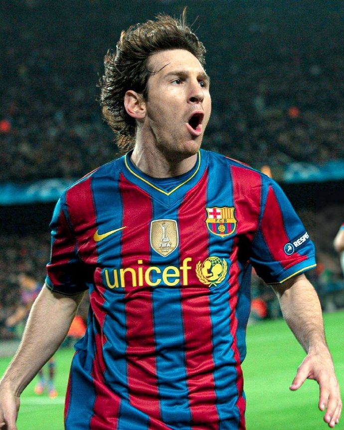 德信app下载-西甲巨星登顶!梅西领衔巴塞罗那击败巴黎圣日耳曼