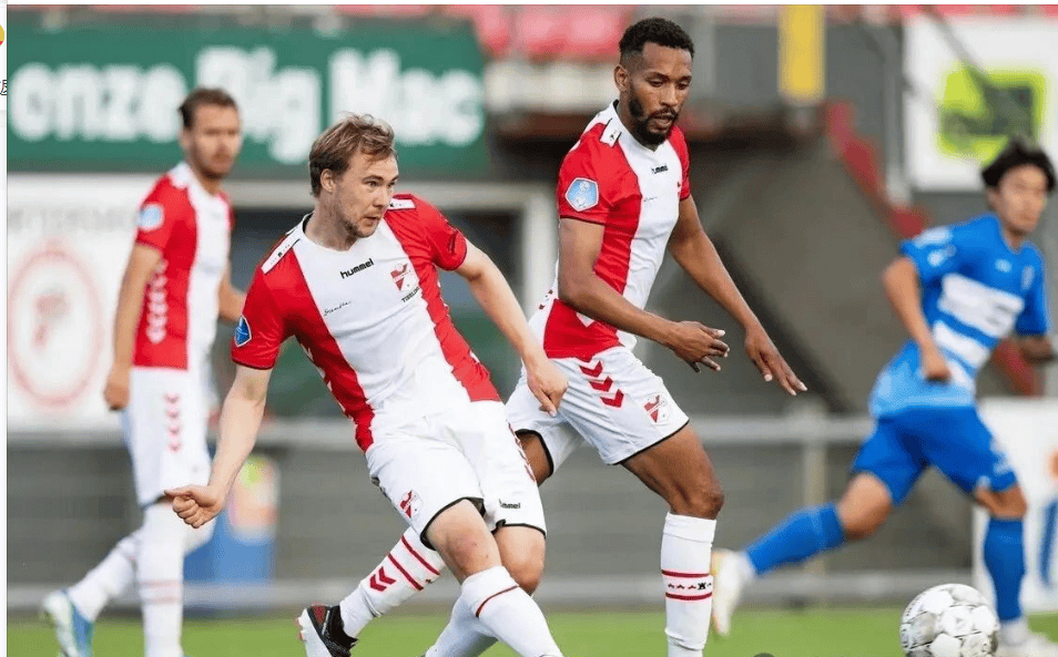 阿贾克斯主场胜格拉茨,小组出线形势难凭感 阿贾克斯主场胜格拉茨,小组出线形势难凭感