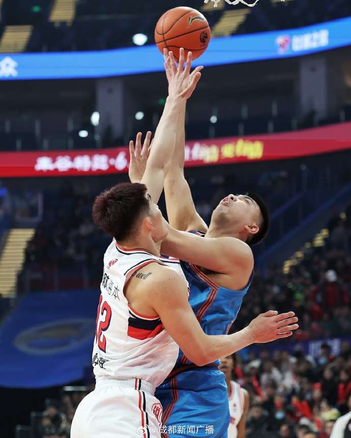 德信app-四川队在场上展现出强大的统治力
