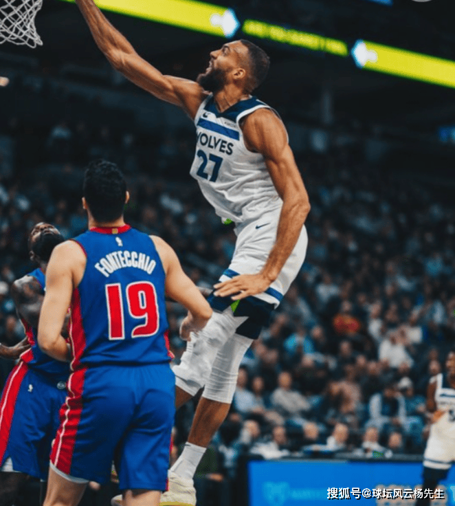 森林狼主场战胜活塞，取得胜利