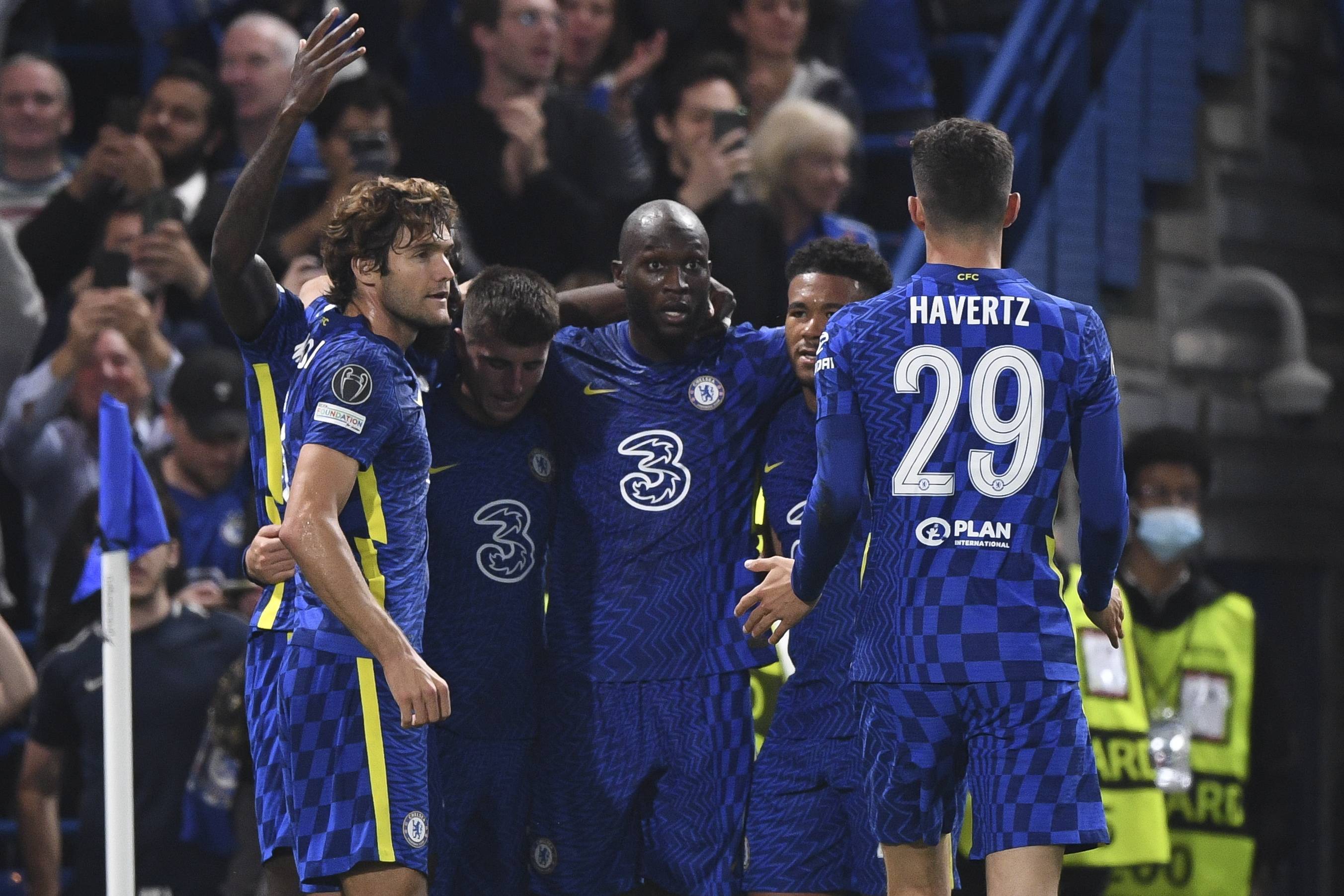 热刺客场大胜,英超争冠集团再次拉近 热刺客场大胜,英超争冠集团再次拉近