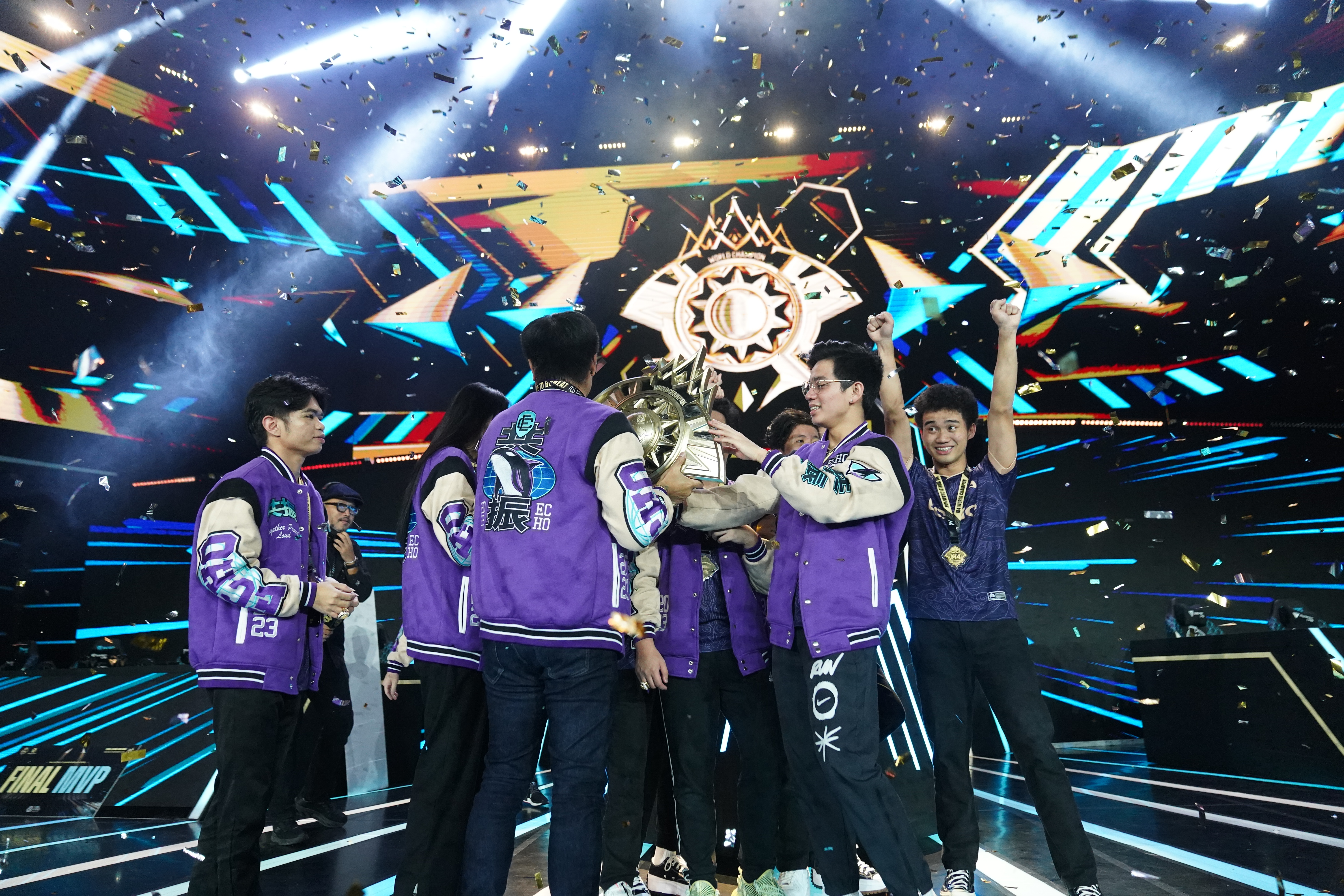 火光四射!顶级球队交锋大战 火光四射!顶级球队交锋大战