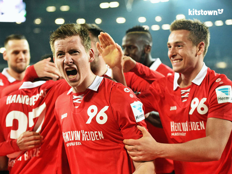 雷根斯堡主场大胜,继续保持领先优势 雷根斯堡主场大胜,继续保持领先优势