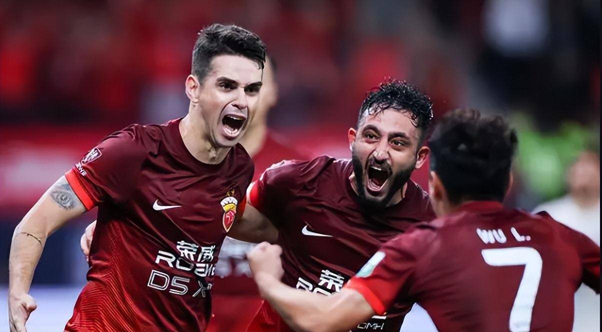 上海上港主场粉碎河南建业抵抗,夺得三分 上海上港主场粉碎河南建业抵抗,夺得三分