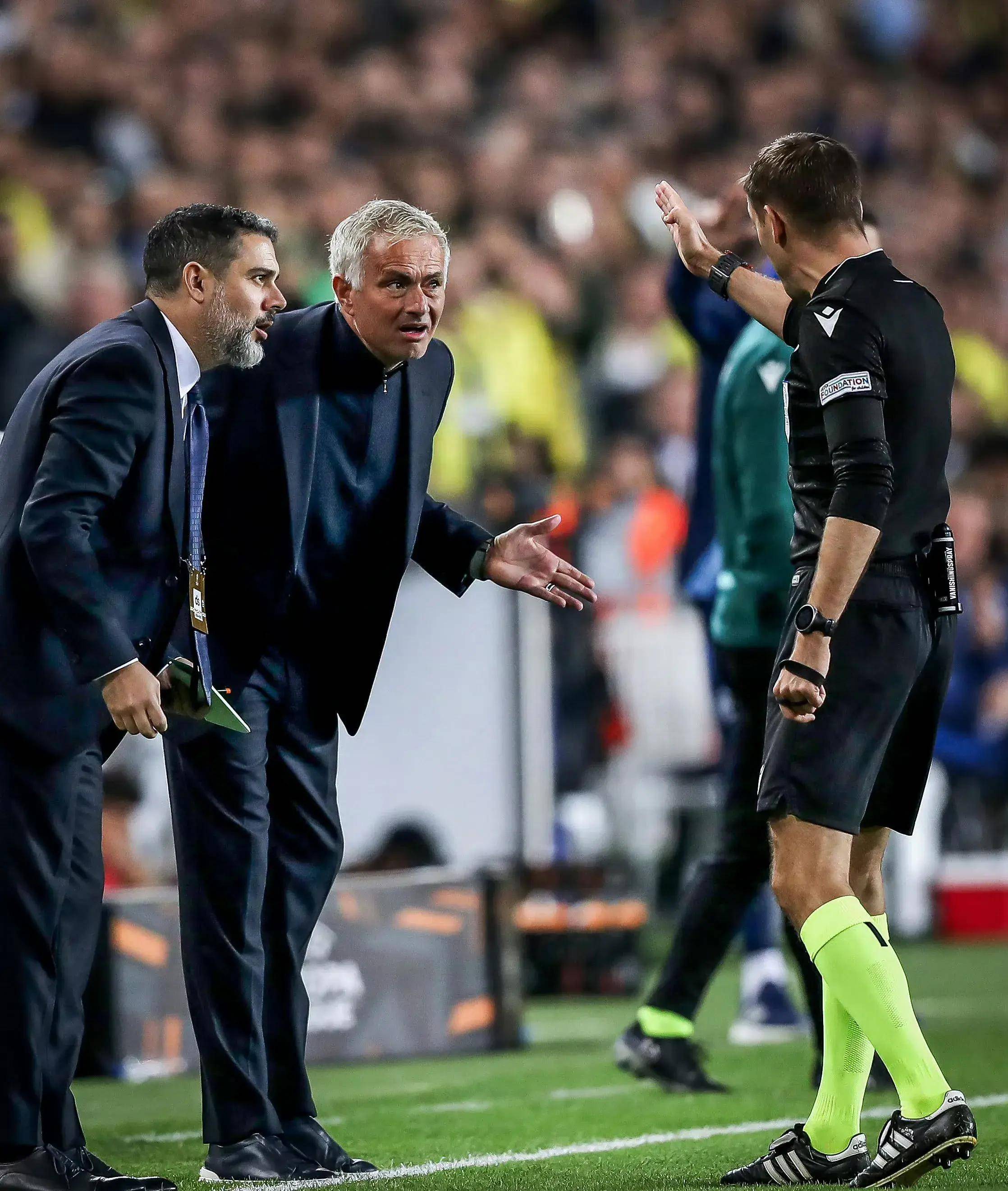 切尔西客场遭遇惨败,阵痛加剧 切尔西客场遭遇惨败,阵痛加剧