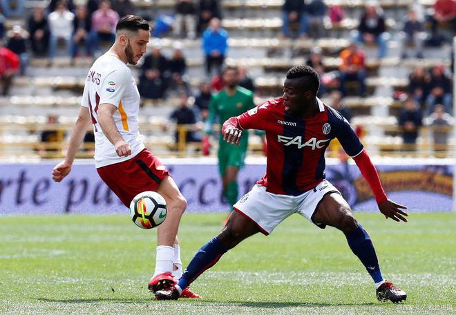 德信体育-拿玻里客场逆袭亚特兰大,取得宝贵三分