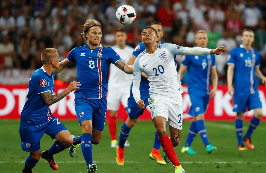 德信体育-芬兰队在比赛中掀起进攻狂潮