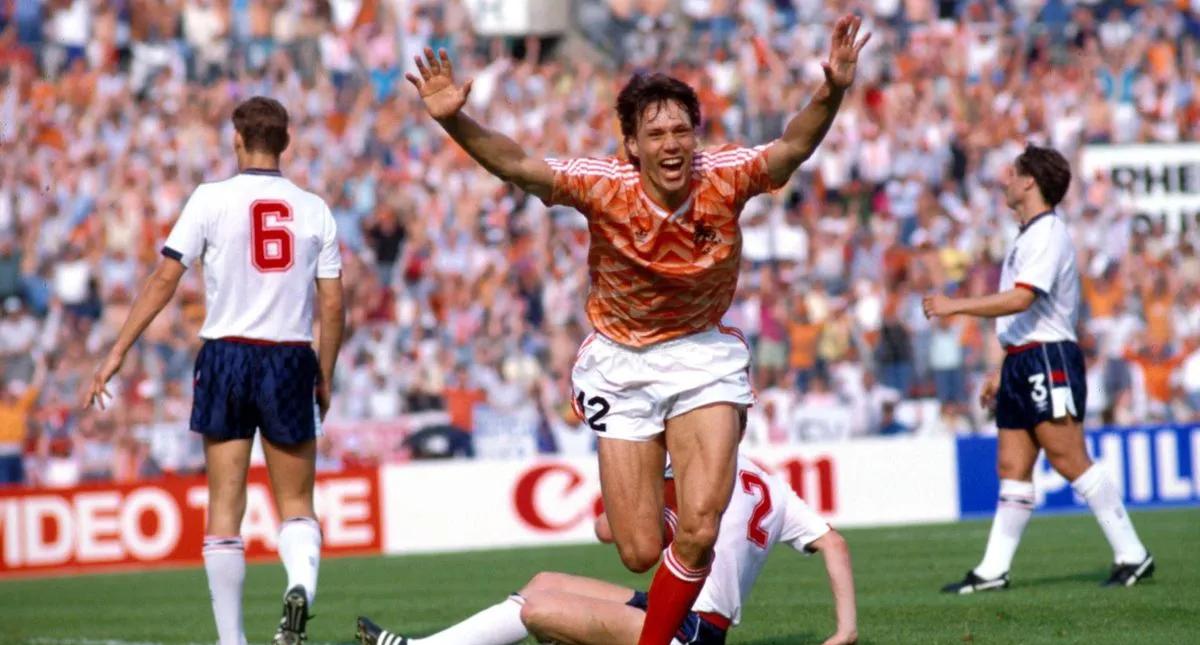 荷兰队狂胜,实力驰骋欧锦赛资格赛场 荷兰队狂胜,实力驰骋欧锦赛资格赛场