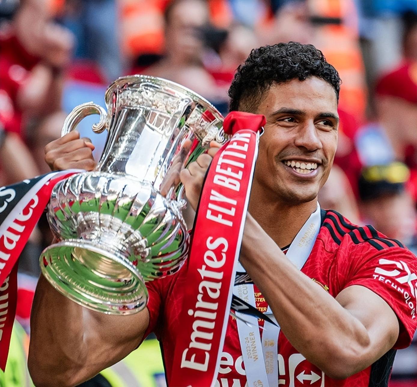 德信体育app下载-皇家马德里冷艳压制曼联,继续前行