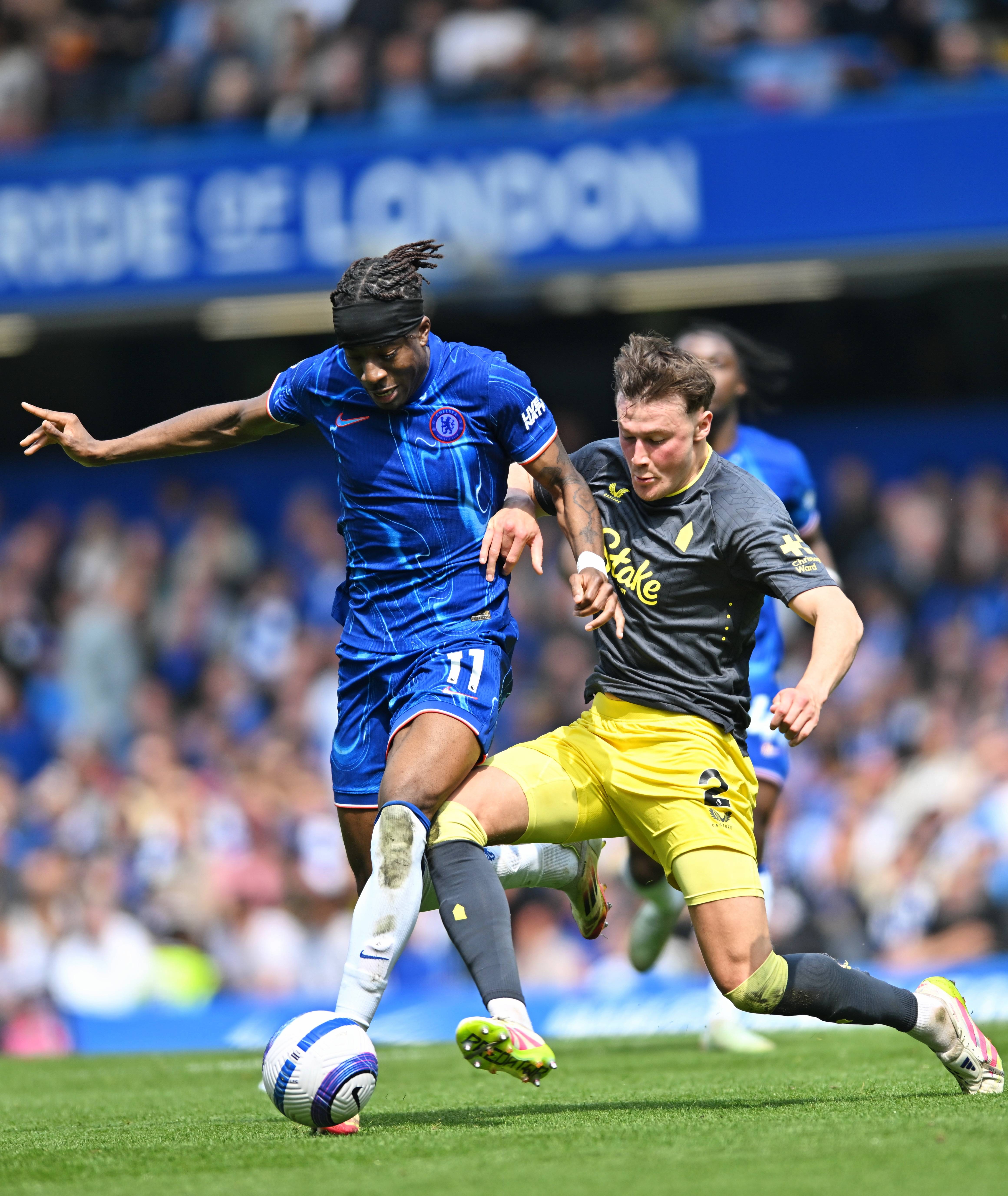 切尔西防守稳固,对手难以突破 切尔西防守稳固,对手难以突破