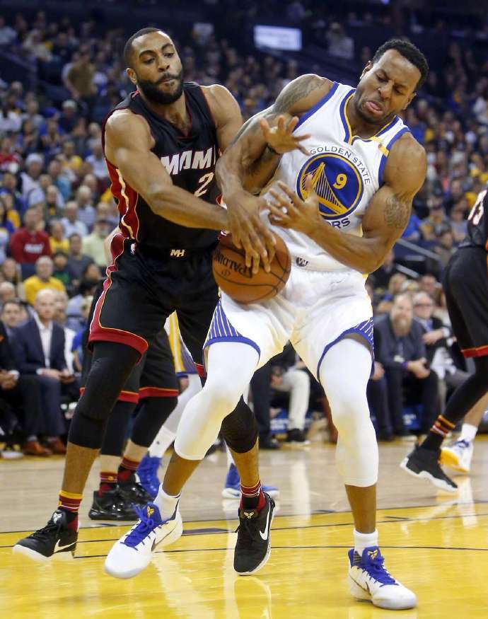 德信体育app下载-斯托拉奇砍伊戈达拉38分,步行者完胜勇士