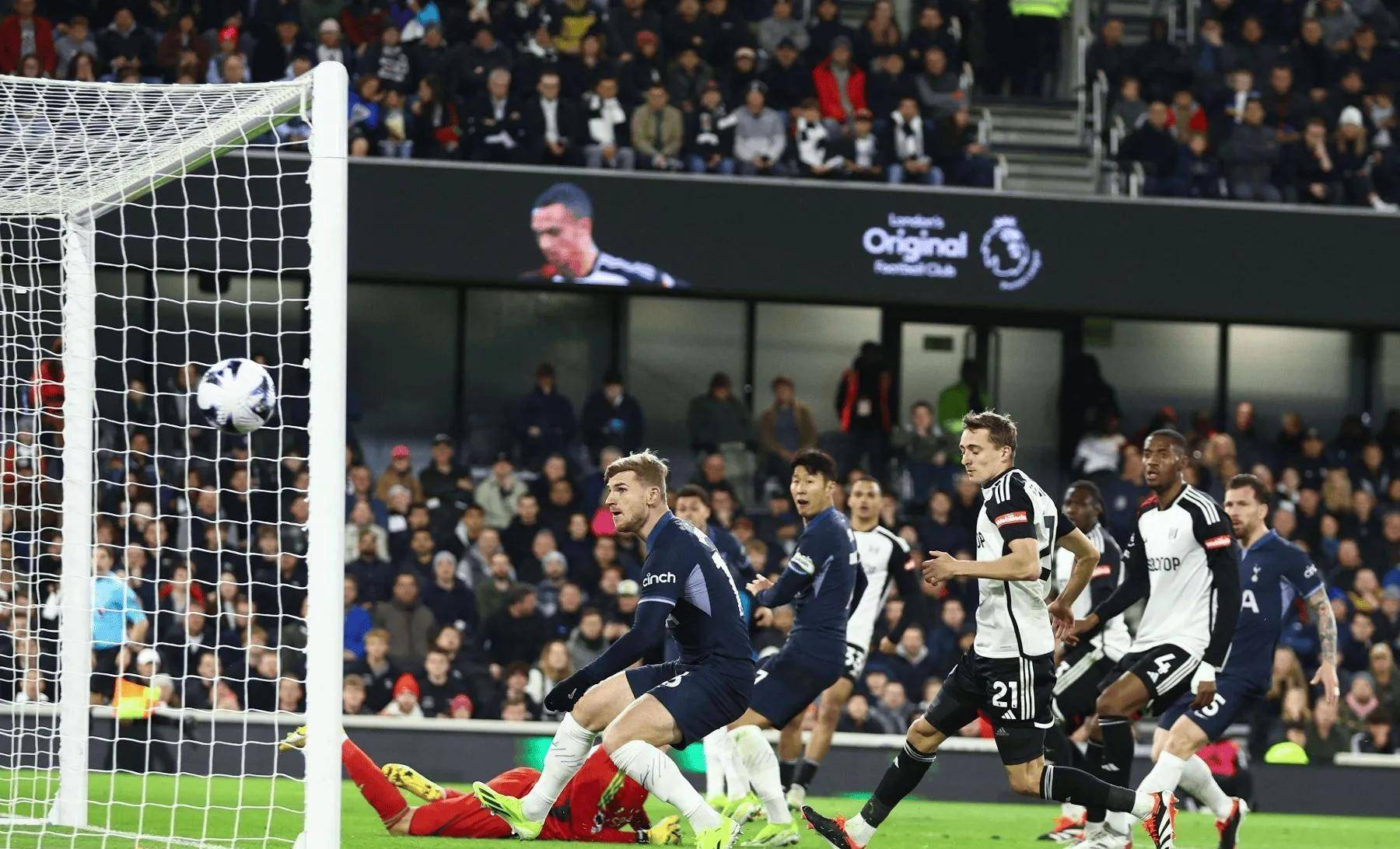 亚特兰大击败佛罗伦萨,继续保持领先 亚特兰大击败佛罗伦萨,继续保持领先