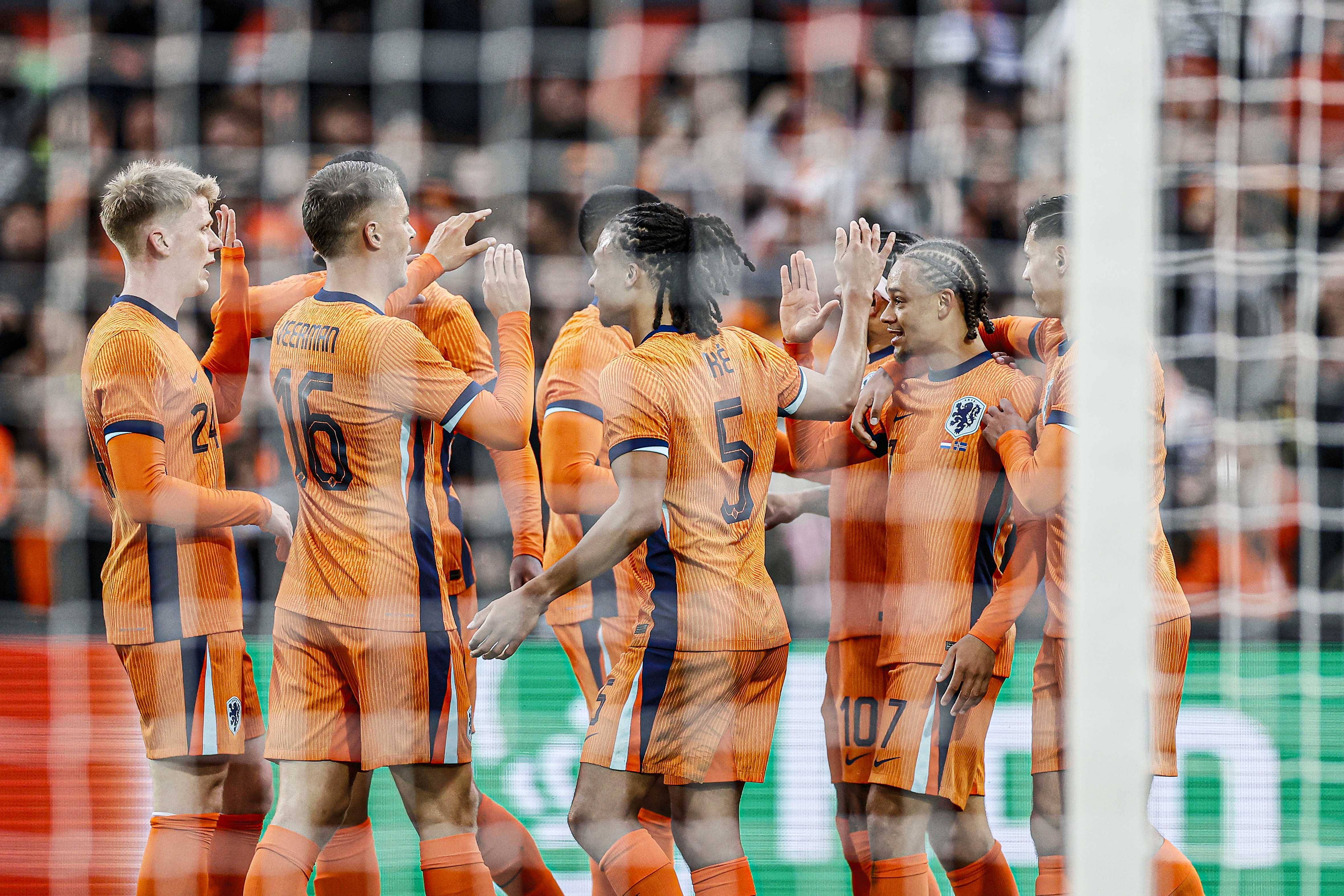 德信体育-国际排球赛场上,荷兰队惊险取胜