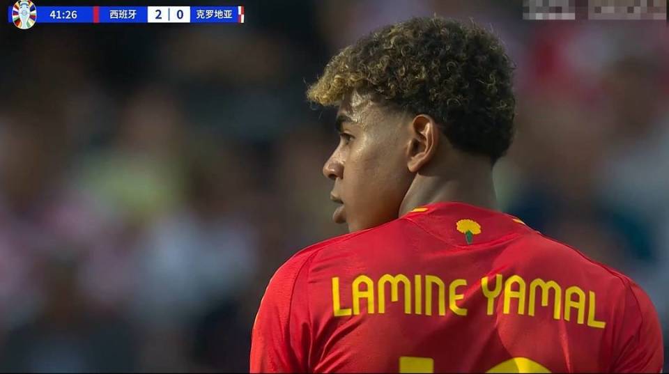 桑切斯加盟曼联后首秀,表现不俗但未取得进球 桑切斯加盟曼联后首秀,表现不俗但未取得进球