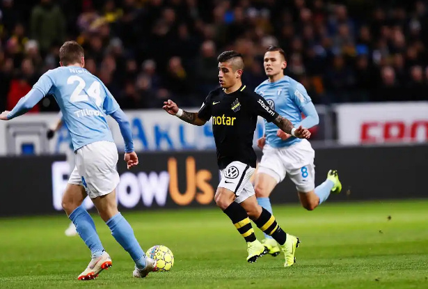 德信app下载-瑞典队斩获胜利，晋级下一轮比赛